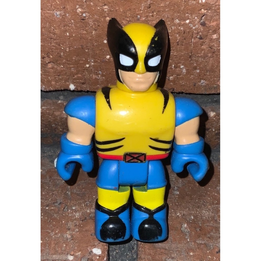 Mega Bloks Marvel Wolverine X-Men Action Figure Yellow Blue Logan Toy Masked